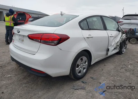 2017 Kia Forte Lx z USA, uszkodzony, nr VIN 3KPFK4A79HE073748